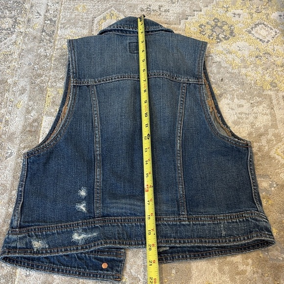 American Eagle Denim Vest - Picture 6 of 6